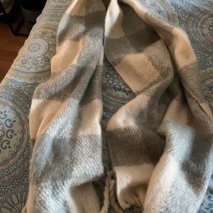 Blanket scarf